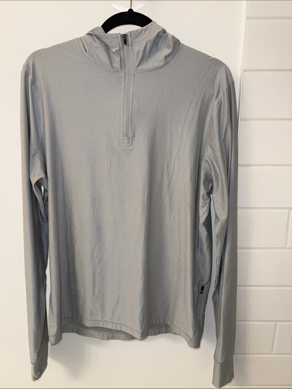 Vuori Men’s Performance Hooded Long Sleeve